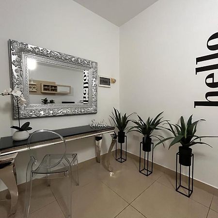 Crimson Court Apartment Is-Swieqi Bagian luar foto