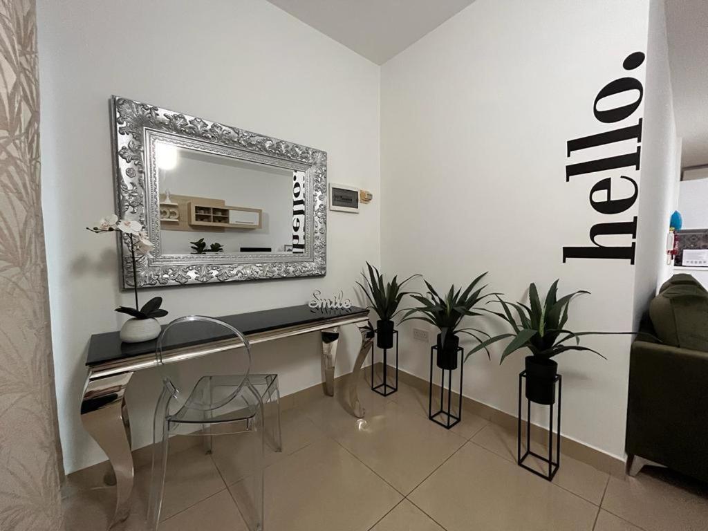 Crimson Court Apartment Is-Swieqi Bagian luar foto
