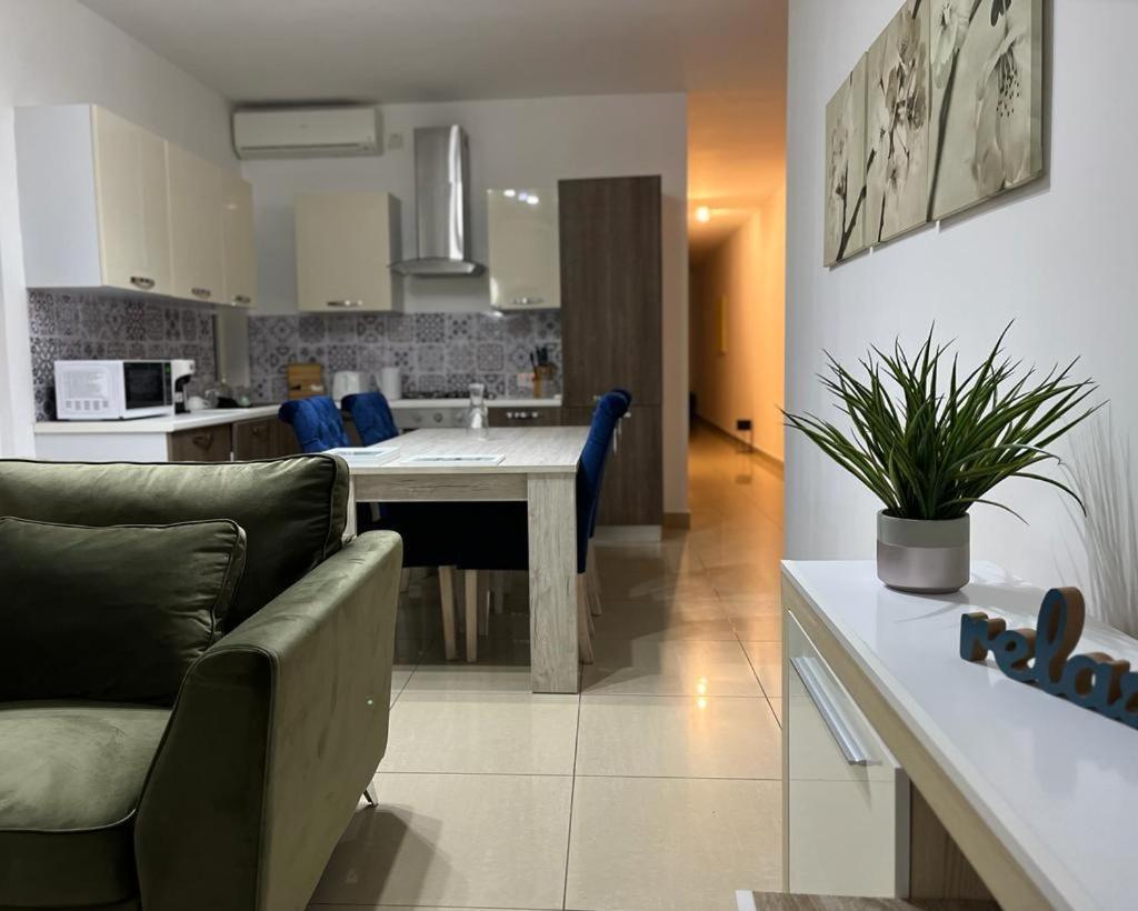 Crimson Court Apartment Is-Swieqi Bagian luar foto